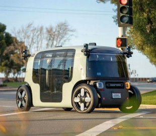 Безпілотний автомобіль Amazon перевіз людей дорогами загального користування