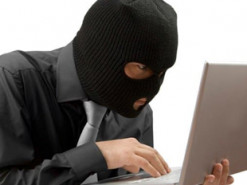 «Продають» конфісковані авто: українців попередили про фейкові сторінки у Facebook