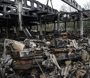 Фото знищеної «Хаймарсами» бази рашистів у Балаклії з’явилися у соцмережах