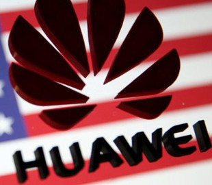 Google предупредил Трампа о последствиях спора США с Huawei