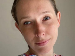 «8 тижнів у бомбосховищі Азовсталі». Катя Осадча розповіла про 6-місячного хлопчика, якого евакуювали з Маріуполя