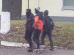 Подростков поймали на продвижении наркотиков: писали адреса веб-сайтов на домах