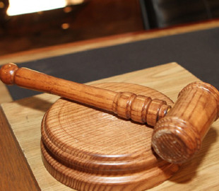 Верховный Суд высказал позицию о внесении сведений об адвокате в ЕРАУ