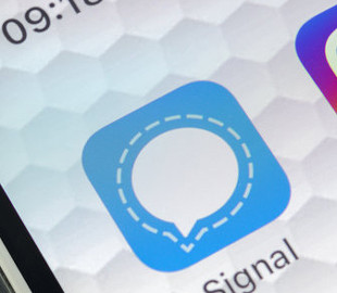 Еврокомиссия рекомендует работникам перейти на любимый мессенджер Сноудена