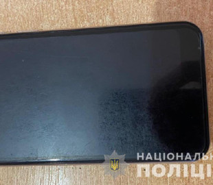 В Одессе мужчине порезали лицо лезвием из-за телефона