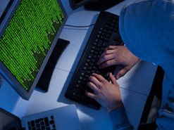 Глава НАТО обвинил Россию в кибератаке на парламент Норвегии