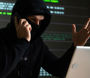 Телефонный разговор с «сотрудником банка» стоил женщине 73 тыcячи гривeн