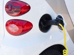 Аналитики прогнозируют рост продаж электромобилей в 2021 году на 50%