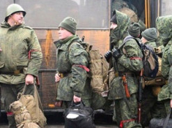 У Росії контрактники влаштували масову бійку з "мобіками": відео та подробиці