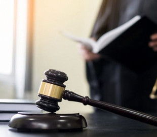 Неповнолітнього студента засудили за підпал військового авто на замовлення інтернет-кураторів з рф