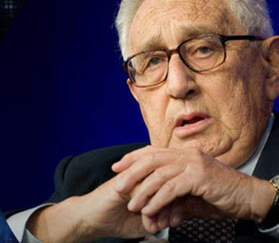 Кіссинджер загримів до бази "Миротворця"