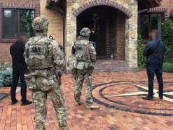 СБУ провела обыски в офисах крупнейшей в Украине финансовой пирамиды