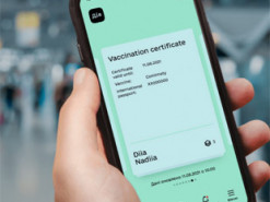 Сертификат в "Дії" стал доступен для всех вакцинированных украинцев