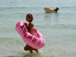 Медузы отступают: туристы делятся обстановкой в Азовском море