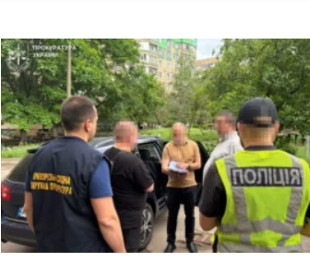 На Дніпропетровщині судитимуть чоловіка за продаж авто, які привезли для ЗСУ