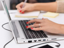 Три дієві поради, як зарядити ноутбук під час відключень світла