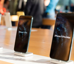Apple будет запасаться новыми iPhone из-за опасений дефицита компонентов