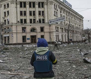 Журналістам, які працюють у зоні бойових дій, хочуть надати соцгарантії – законопроєкт