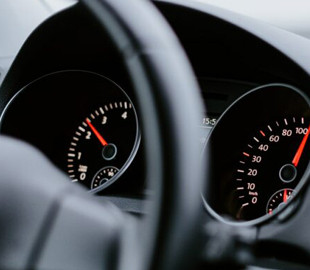 Школяр із Дніпра розробляє пристрій, який контролюватиме ситуацію в автомобілі за відсутності водія