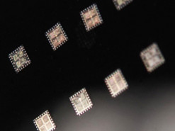 Исследователи научили гибкие чипы распознавать запах