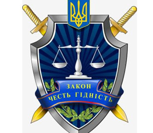 У Сумах злочинець зірвав антиросійський інформаційний стенд та поширював провокаційні заклики проти ЗСУ