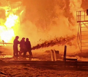 Росія зіткнулася з дефіцитом палива через атаки на НПЗ: хто допомагає РФ заправляти танки