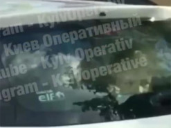 В Киеве таксист Uber прокатил ребенка в багажнике: в сеть попало видео