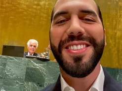 Президент Сальвадора начал свое выступление в ООН с селфи