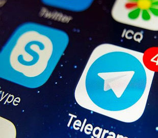 Мужчина из Армении за €5 тыс. "короновал воров в законе" в Telegram и Skype