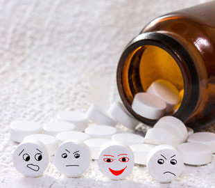 В Днепре девочка-подросток наглоталась таблеток: решила повторить челендж