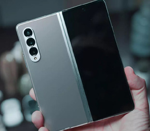 Samsung може випустити двоекранний смартфон із прозорим дисплеєм