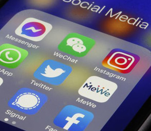 Алгоритм работы Instagram изменят из-за жалоб