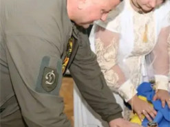 Незвичайне весілля у війну: Залужний розписав молодят, а Кличко став свідком