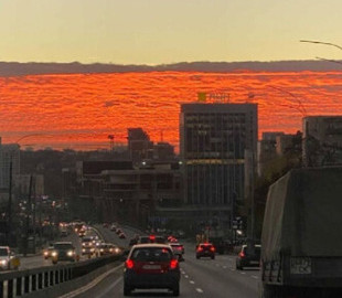 Восхитительный закат: жители столицы делятся фотографиями вечернего неба