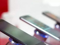 Производство смартфонов в первой половине 2020 года упадет на 30%