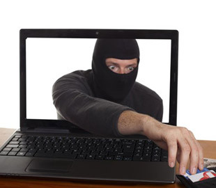 Женщина перечислила мошенникам 30 тысяч гривен за виртуальный двигатель для автомобиля