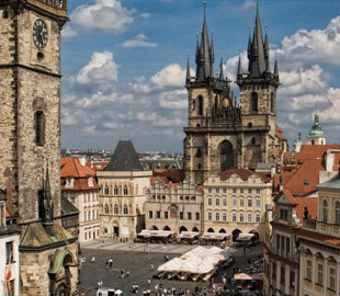 "Місто-рятівник": Зеленський присвоїв Празі почесну відзнаку