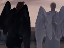 От Netflix потребовали закрыть сериал "Благие знамения", который снял Amazon