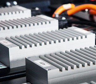 Необычный проводник рекордно повышает плотность энергии твердотельных батарей