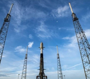 SpaceX вывела в космос еще 53 спутника