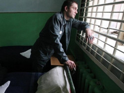 Мошенник "продал" через OLX 5 автомобилей на 250 тыс. гривен, отбывая срок в колонии