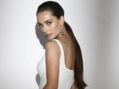 Мишина показала, как выглядела в детстве. Фото