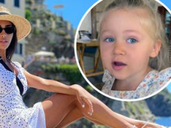 Дочка Санти Дімопулос зворушила мережу виконанням «Ой у лузі червона калина»