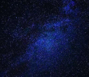 Тёмный, как уголь: NASA запечатлело необычный объект в космосе