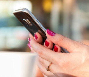 "Називають ім'я жертви та забирають посилку": в Україні з'явилась нова шахрайська схема через ОLХ та "Укрпошту"