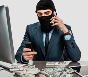 У Польщі шахраї називаються працівниками МЗС і видурюють гроші в іноземців