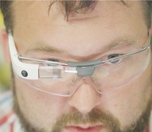 Россиянина будут судить за очки с камерой из китайского магазина