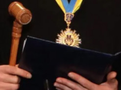 "Зливала" ворогу персональні дані українських воїнів: медсестра з Херсона отримала довічне ув'язнення