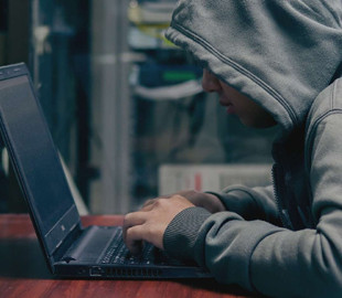 Старый-добрый фишинг: хакер обокрал владельцев крипты Solana на $1 млн