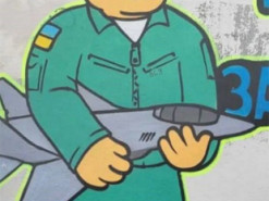 В Одесі з’явився новий мурал котика-пілота